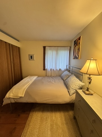 Oak Room 2