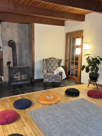 Meditation & fireplace sitting 1