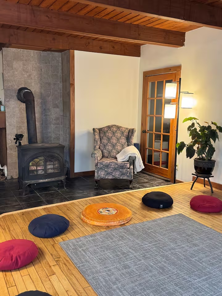 Meditation & fireplace sitting 8