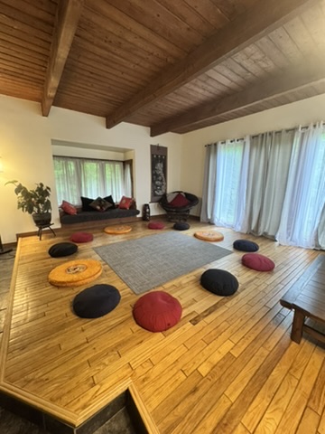 Meditation & fireplace sitting 4